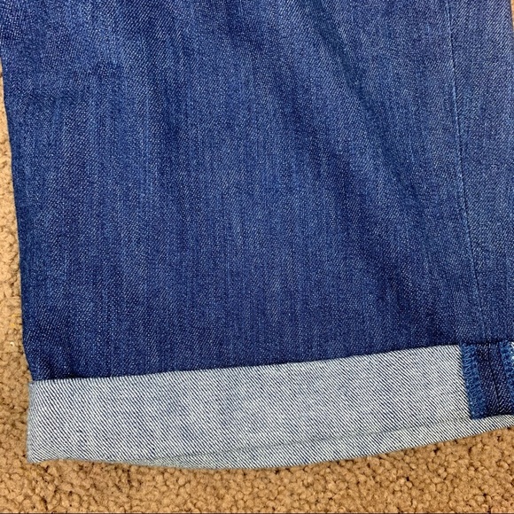 Levi’s Medium Wash Bermuda Shorts - Picture 3 of 8